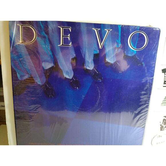Devo New Traditionalists Vinyl LP Record Album Australia Limited Ed Bonus 45 NM - Picture 8 of 8